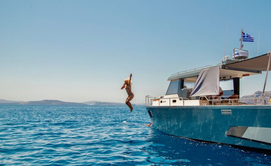 Santorini: Private Diamond 36 Motor Yacht Caldera Cruise - Thirassia and the old village of Manolas