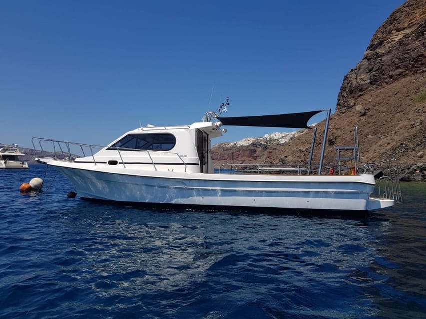 Santorini: Private Motorboat Cruise and Volcano Hike - The second cruise and the volcanic springs