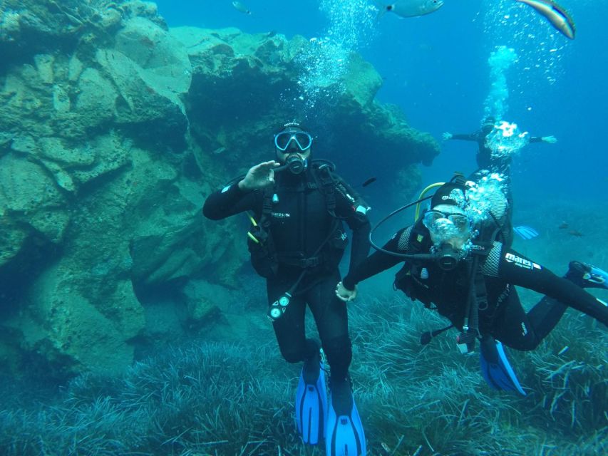 Santorini: Scuba Diving Experience in Caldera for Beginners - The briefing covers more than just equipment