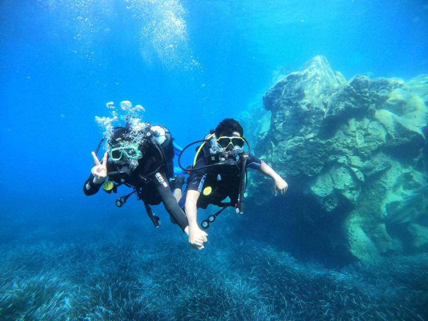Santorini: Scuba Diving Experience in Caldera for Beginners - The instructors are the strongest part