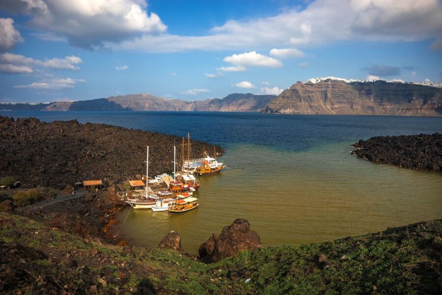 Santorini: Thirassia Islands and Volcano Guided Cruise - Food, drinks, and what to pack