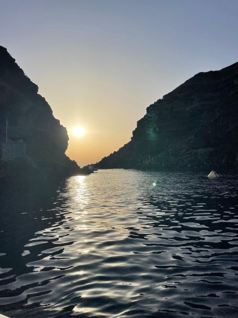 Santorini:Volcanic Beaches Cruise With Jet Ski - White Beach and Mesa Pigadia