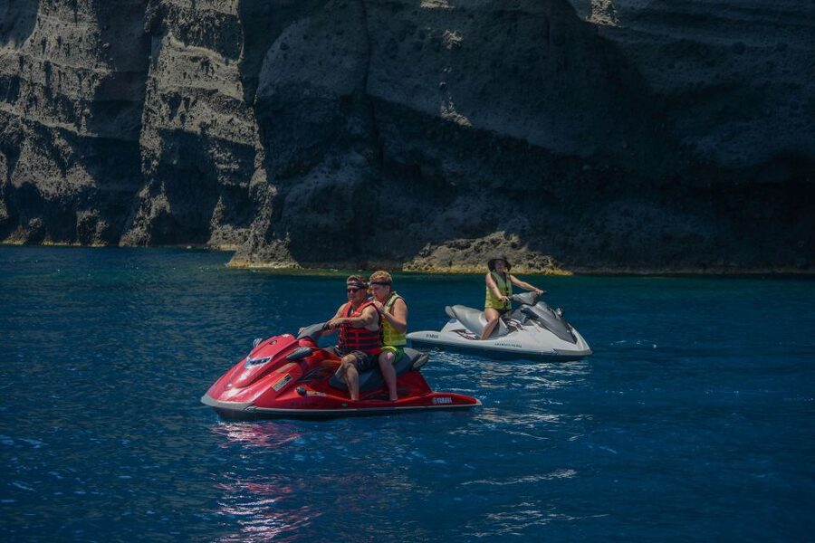 Santorini:Volcanic Beaches Cruise With Jet Ski - Akrotiri Lighthouse and the return ride