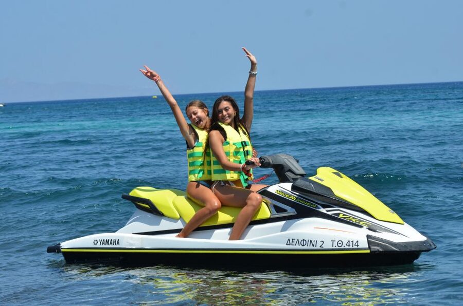 Santorini:Volcanic Beaches Cruise With Jet Ski - What the guide adds