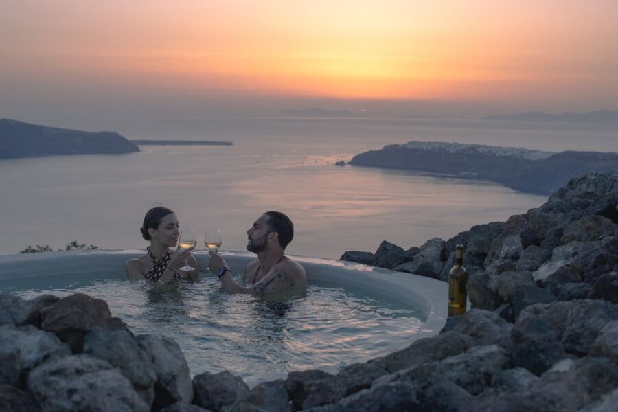 Santorini: Volcanic Hot-Tub Experience with Caldera Views - Continuing to the infinity pool