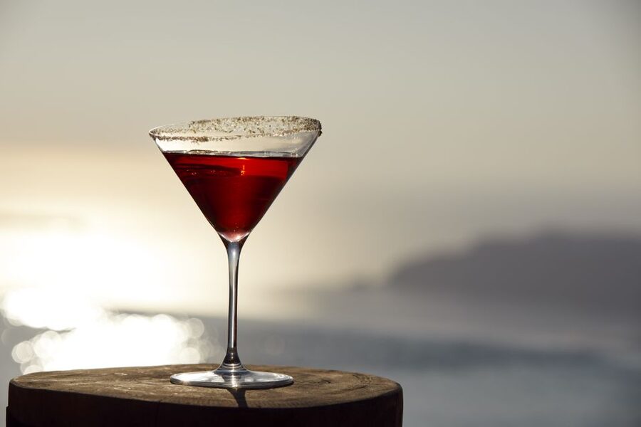 Santorini: Volcanic Hot-Tub Experience with Caldera Views - Who will enjoy this experience most?