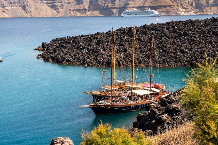 Santorini: Volcanic Islands Cruise with Hot Springs Visit - Why this cruise is a smart use of a Santorini day