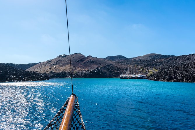 Santorini Volcano and Hot Springs Cruise Tour from Fira Old Port - Palea Kameni and the swim to the warm springs