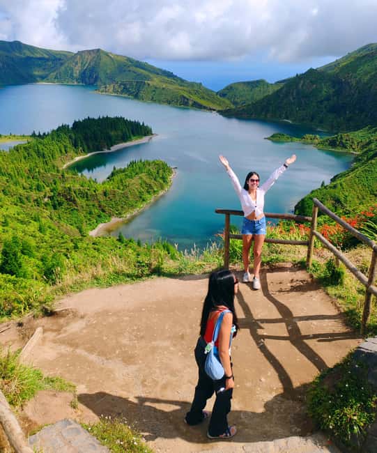 São Miguel 2-Day Tour: Sete Cidades, Fogo, Furnas & Nordeste - Furnas puts volcanic cooking on your plate