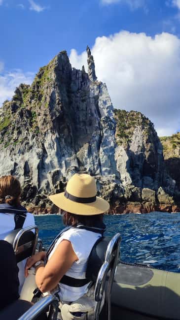 São Miguel: Boat Tour – Volcanic Wonders, Caves & History - What the guides add to the trip
