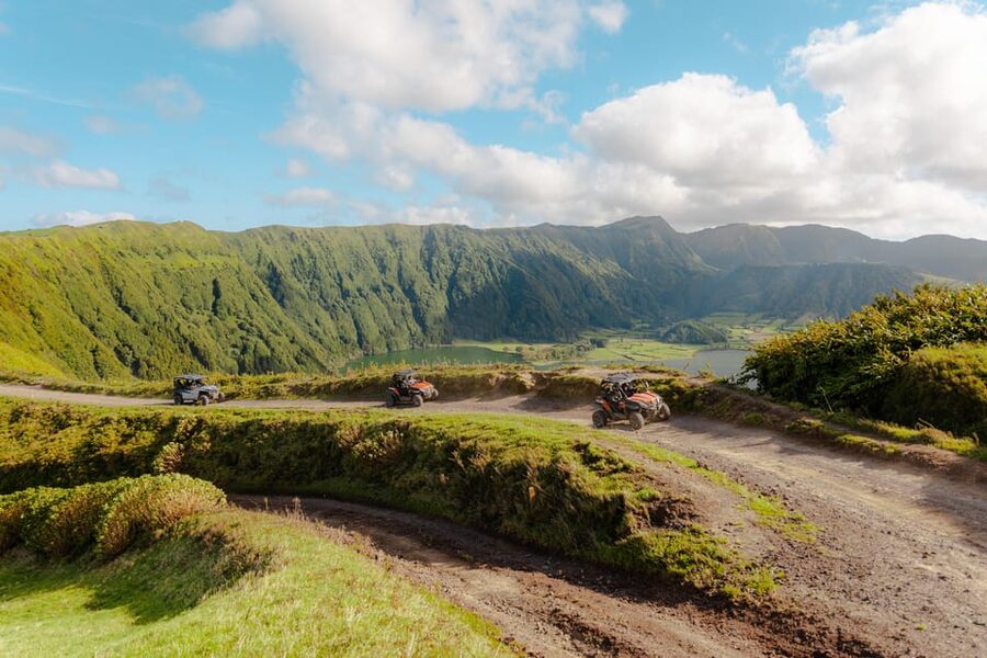 Sao Miguel: Buggy Tour Around Sete Cidades Volcano - What the guide adds to the ride