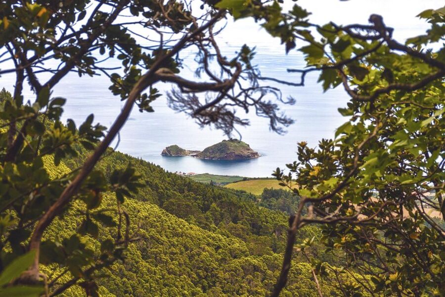 São Miguel: Full-Day Hike to Lagoa do Fogo - Reaching the volcanic lake