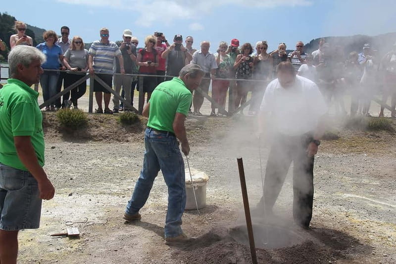 São Miguel: Furnas Volcano & Tea Plantation Tour with Lunch - Why the Furnas stew is the heart of the day