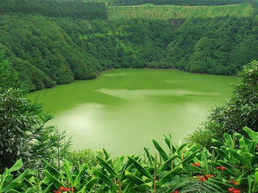 São Miguel Guided Tour to Volcano and Crater of Sete Cidades - Ponta do Escalvado and the western sea