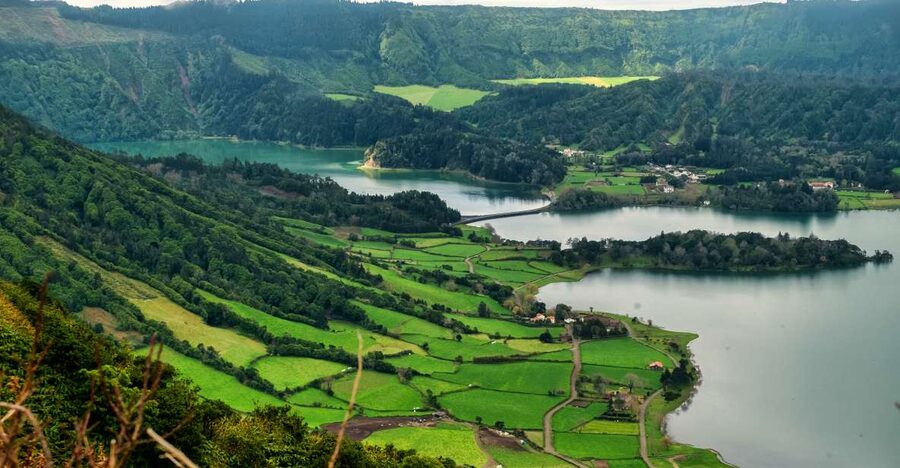 Sao Miguel: Jeep Tour to Sete Cidades & Lagoa do Fogo - Weather, clothing, and practical details