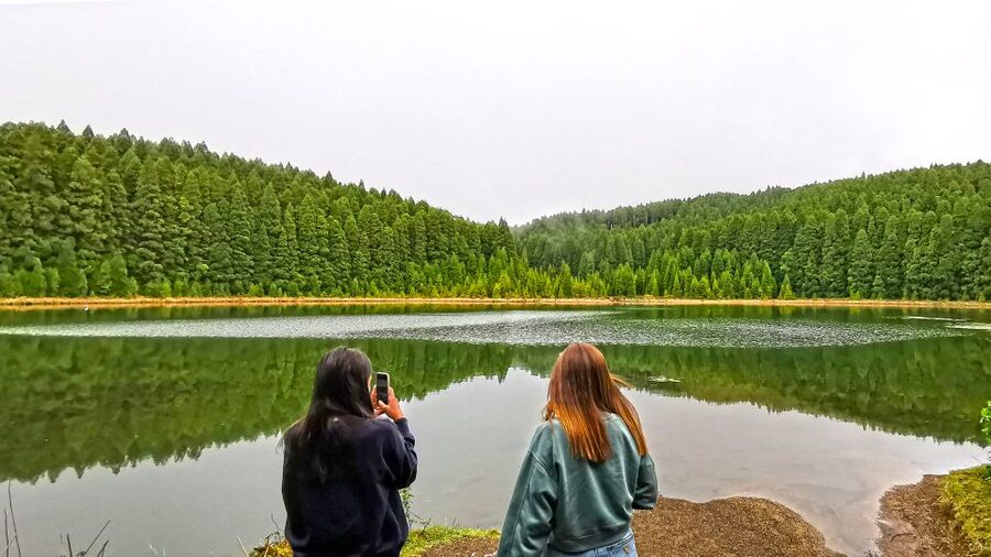 São Miguel West: Sete Cidades and Fogo Tour with Lunch - Key points at a glance