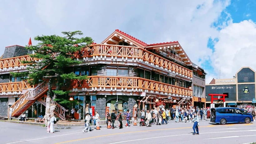[Seasonal Limited] Mt. Fuji 5th Station &Hot Spring Day Tour - Oshino Hakkai’s ponds and old village setting