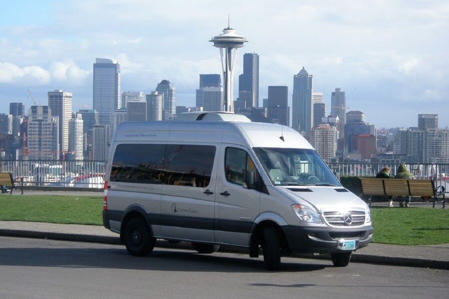 Seattle: Mount Rainier Park All-Inclusive Small Group Tour - Walking in summer, snowshoeing in winter