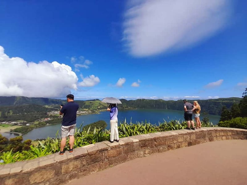 Sete Cidades: 4 Hours Shore Excursion Volcano Crater Tour - Pico do Carvão and the return route