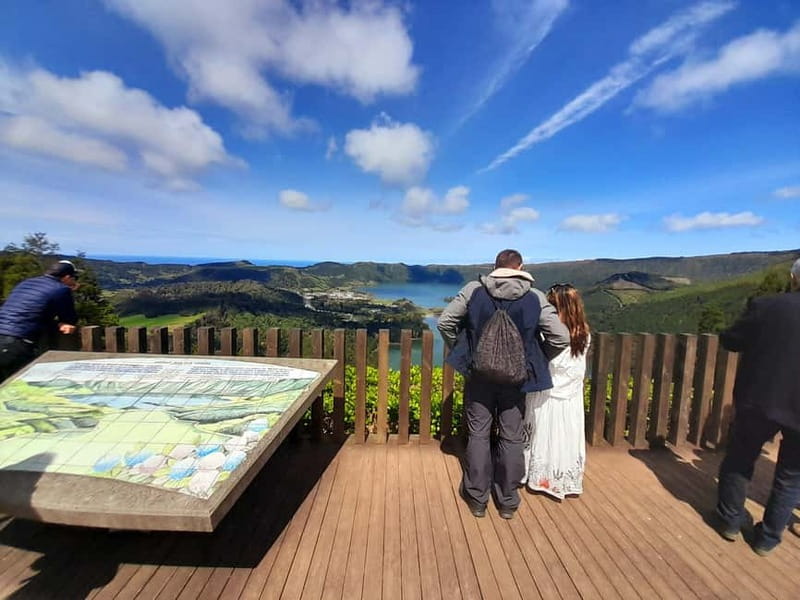Sete Cidades: Day Tour - Blue & Green Lake and Fire Volcano - What the guide adds