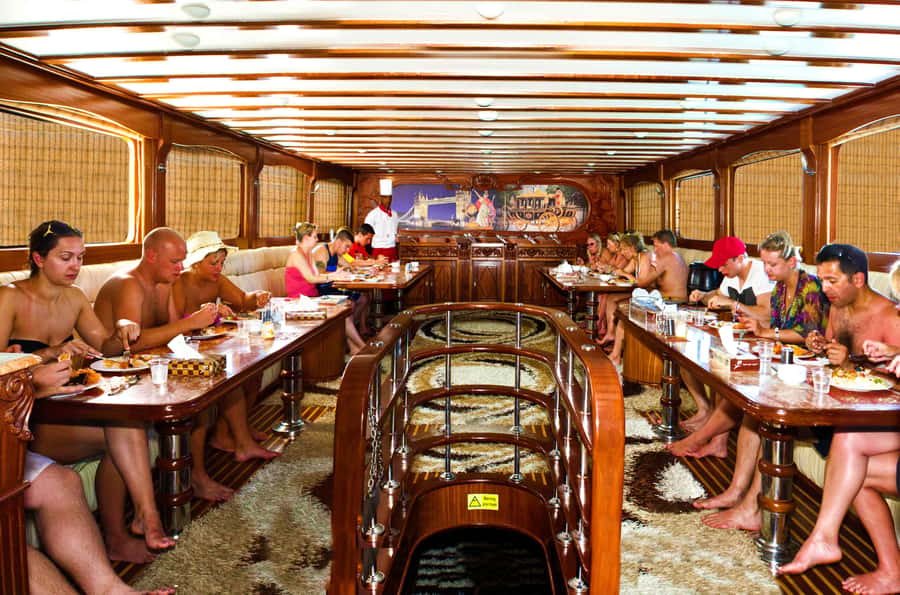 Sharm El-Sheikh: Luxury Ras Mohammed & White Island Cruise - Lunch, drinks, and the practical comforts onboard