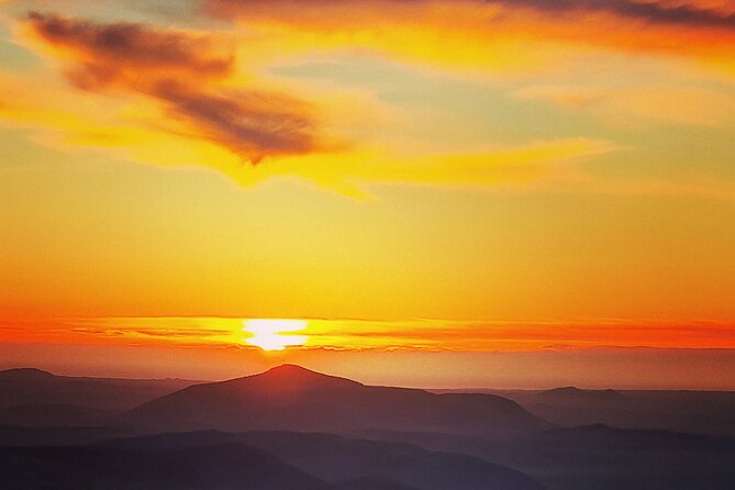 Small Group Volcano Hike with a Professional Geologist - Weather, clothing, and what to carry