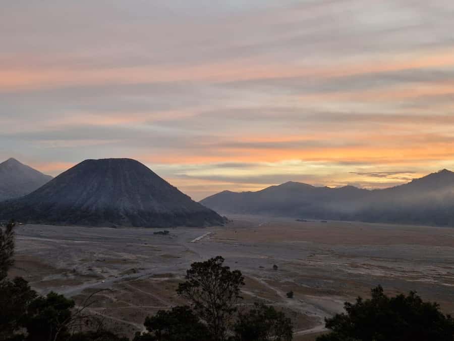Start: Malang! Bromo Sunrise and Ijen 2D/1N Share Tour - Sunrise and crater time at Ijen