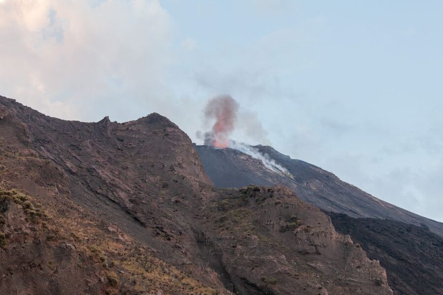 Stromboli: Sunset Trekking at Sciara del Fuoco - Small details that improve the evening