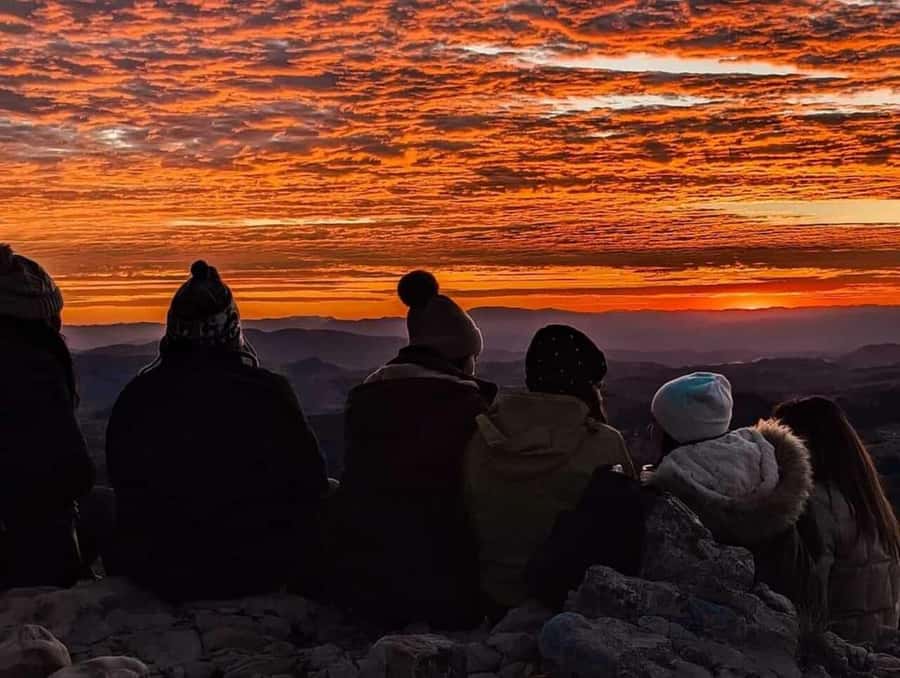 Sucre: Sunrise, the Crater de Maragua and old Cave Paintings - The first climb above Tumpeca Valley