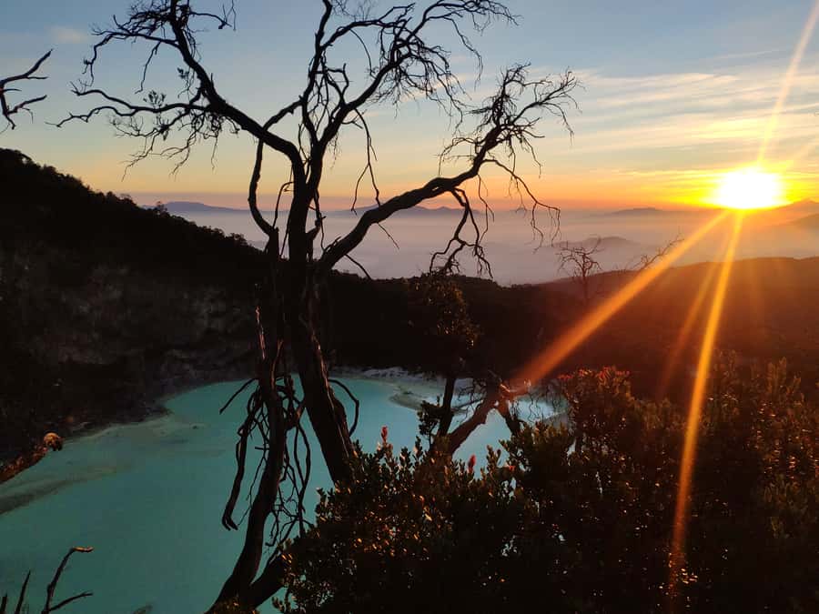 Sunrise Sunan Ibu,Kawah Putih,Volcano,Tea factory,Hot spring - Why this Bandung day trip works