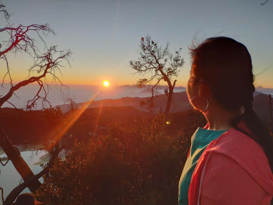 Sunrise Sunan Ibu,Kawah Putih,Volcano,Tea factory,Hot spring - Reaching Sunan Ibu before the day warms up