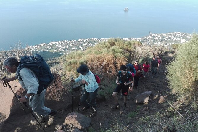 Sunset excursion on the Stromboli volcano - The dark descent along the Punta Labronzo mule track