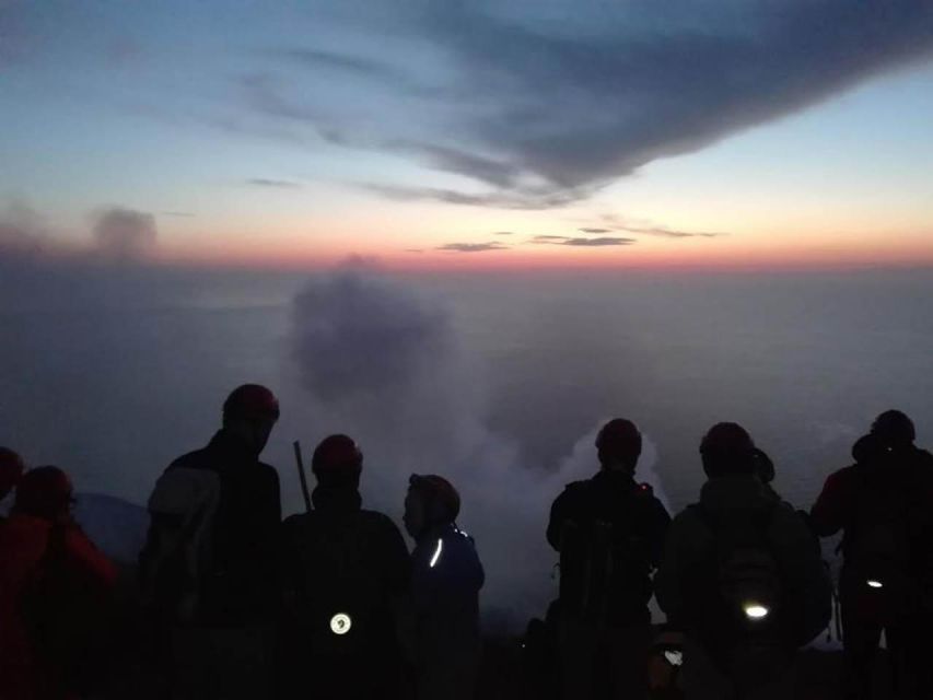 Sunset Trekking on vulcano Stromboli - Timing your evening around the sunset