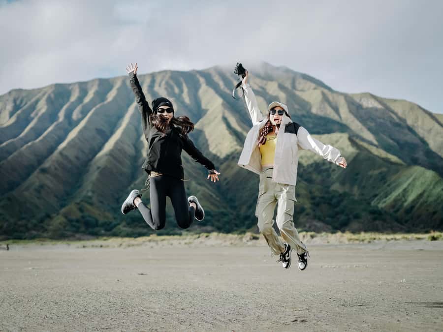 Surabaya: Budget Friendly Private Bromo Sunrise Tour - The 30-minute walk to the crater edge