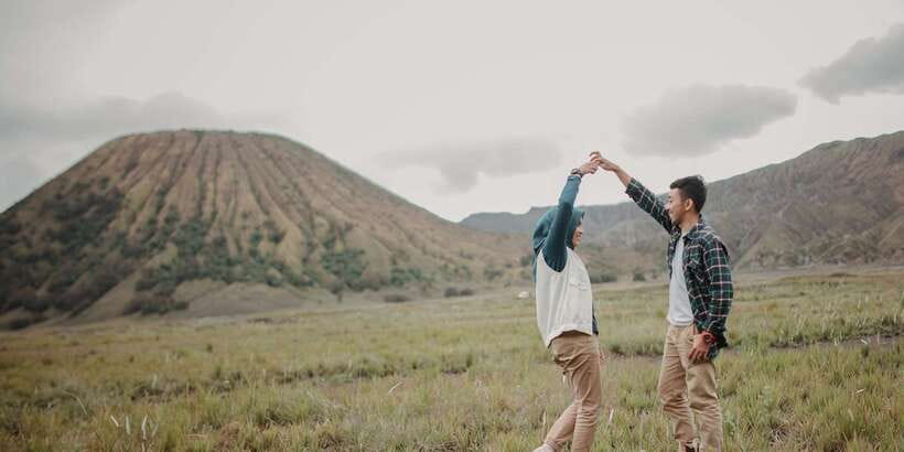 Surabaya / Malang: Bromo Afternoon Ultimate Tour - Poten temple and the Tengger connection