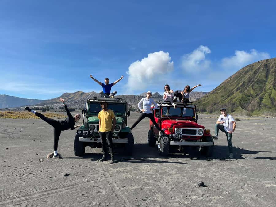 Surabaya or Malang: Mount Bromo Sunrise Share Guided Tour - Why Mount Bromo works so well as a one-day outing