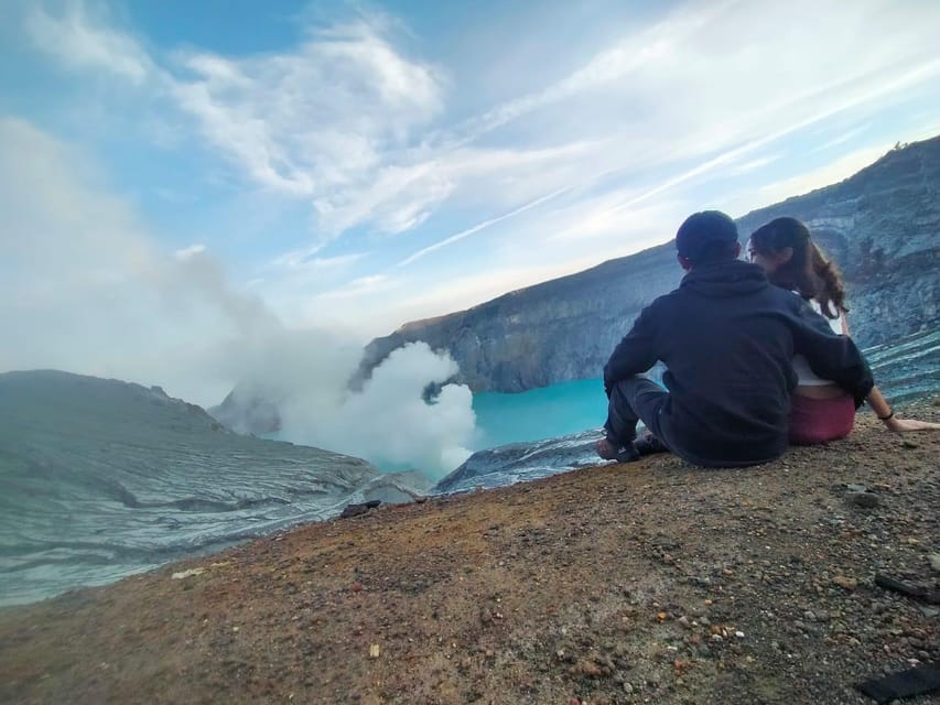 Surabaya or Malang: Tumpak Sewu Bromo & Ijen 3-Day Trip - Day 3: Ijen before dawn and the blue fire question