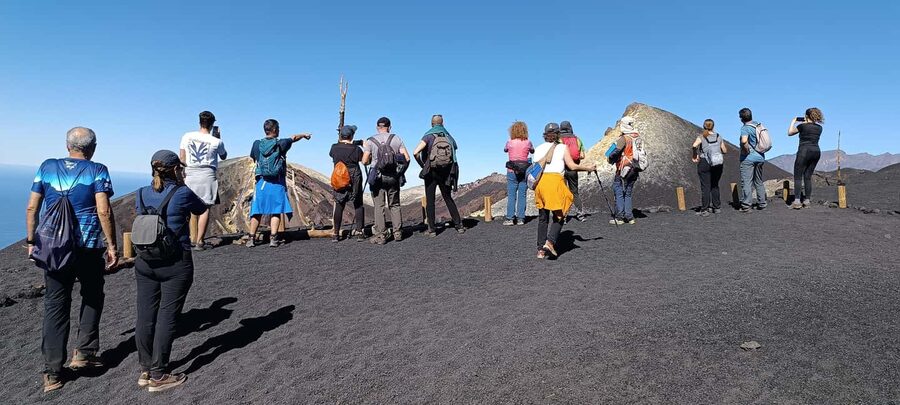 Tajogaite Volcano: the official route with a certified local guide - Meeting at Las Manchas and riding to the start