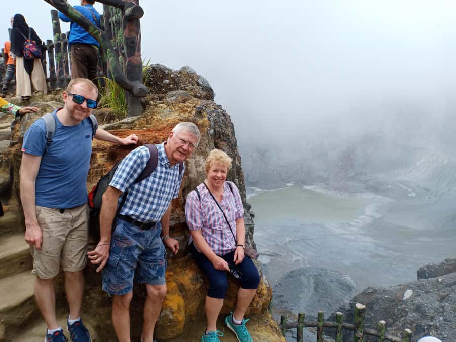 Tangkuban Perahu Crater Tour from Bandung - Soaking at Ciater and Sari Ater