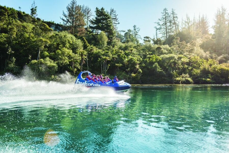 Taupō: Huka Falls 30-Minute Jet Boat Experience - How wet and cold should you expect to get?