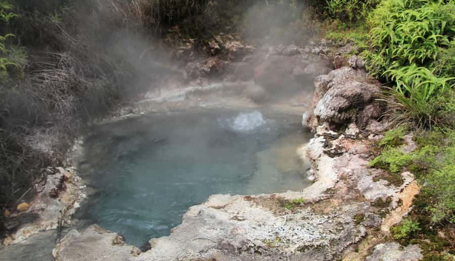 Taupo: Orakei Korako Geothermal Park and Cave Entry Ticket - Ruatapu Cave, the park’s rare feature