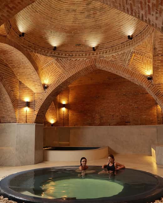 Tbilisi: Legendary Royal Sulfur Pool and Sauna Experience - What happens inside the bathhouse