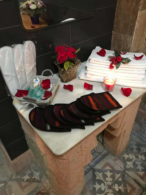 Tbilisi: Legendary Royal Sulfur Pool and Sauna Experience - Wine, candles, and the final resting period