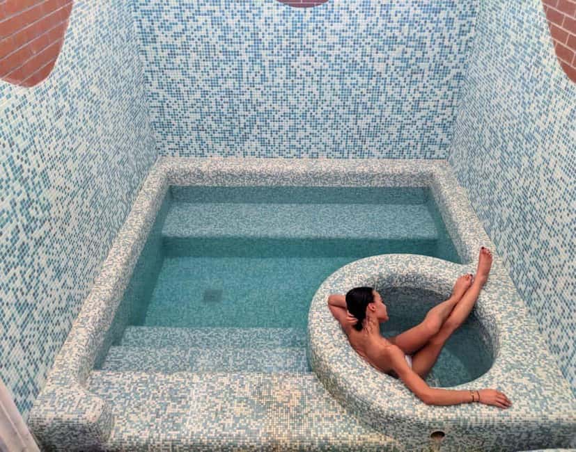 Tbilisi: Luxury Sulfur Bath Ritual with Pickup & Wine - Pickup, meeting point, and the short ride into Abanotubani