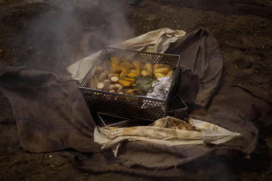 Te Puia: Te Pō Indigenous Evening Experience - Haka + Dinner - Inside Te Aronui a Rua for the pōhiri