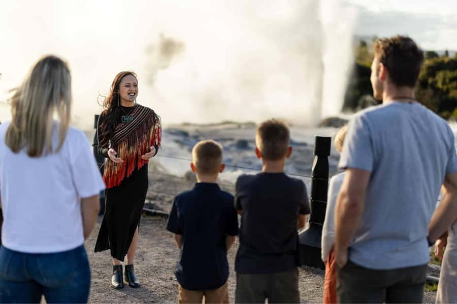 Te Puia: Te Rā Guided Day Tour + Haka Cultural Performance - Who should book Te Puia