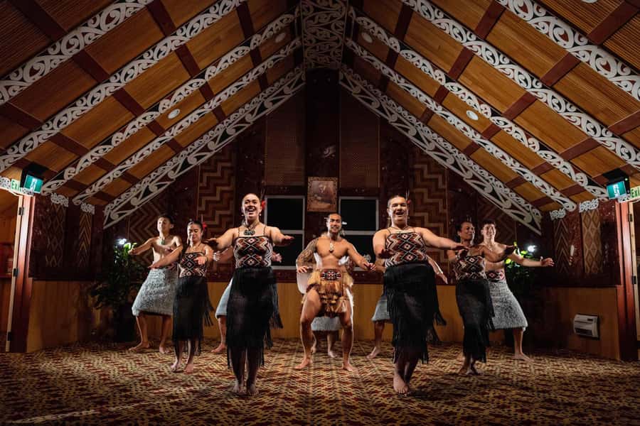 Te Puia: Tuku Iho Trail with Cultural Show - Te Aronui a Rua and the 30-minute show
