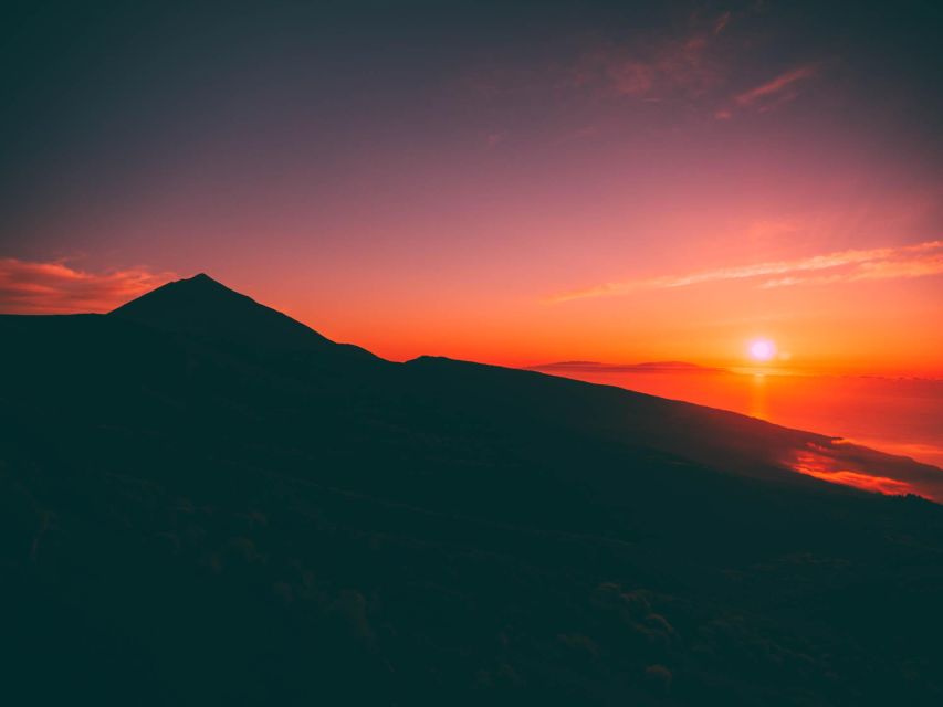 Teide: Guided Sunset & Stargazing Tour by Night with Dinner - Sunset at around 7,000 feet