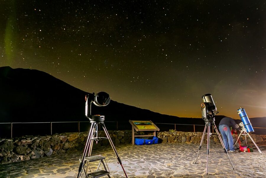 Teide National Park: Sunset & Stargazing Safari with Dinner - Free photos and the small extras