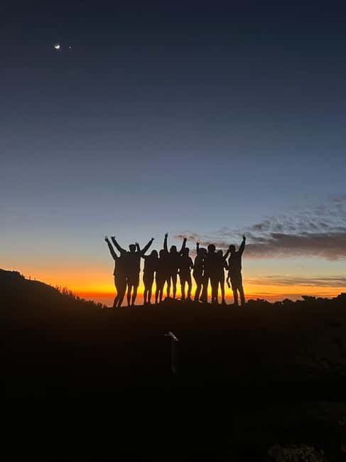 Teide: Small Group Sunset Adventure with Picnic & Stargazing - First viewpoints and volcanic scenery
